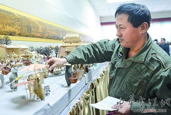 玩家用600块奇石立体展现《清明上河图》