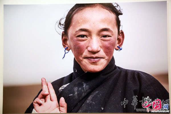 西藏文化题材系列展“云中藏歌 ”在北京举办