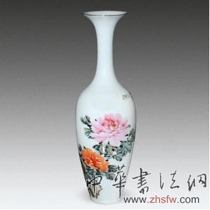 图四：张松茂 薄胎釉上彩《牡丹》25.5×8cm
