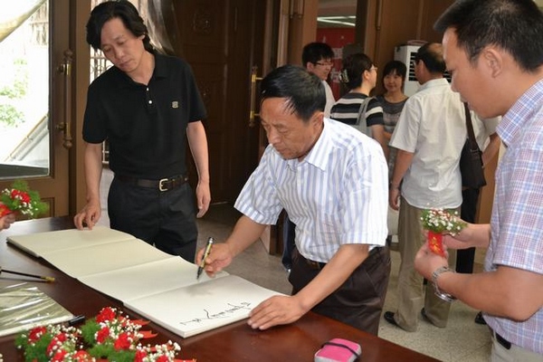 “伊泰情”第八届中国·内蒙古草原文化节作品展开幕