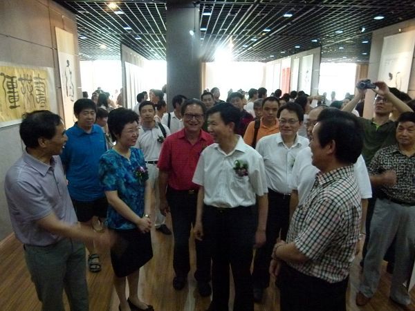 闵祥德2011宜兴书法展开幕