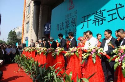 十届国展(广西区)参观者络绎不绝展出时间延至年底