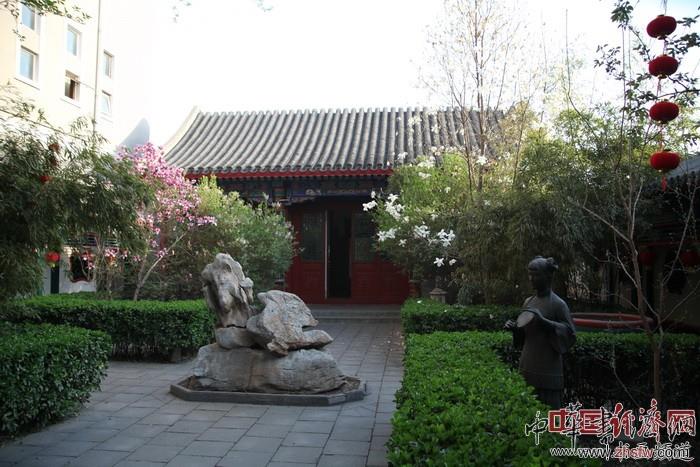 　　纪晓岚故居