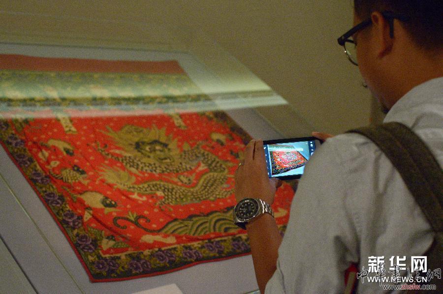 （XHDW）（2）新加坡举行土生华人峇迪桌帏展