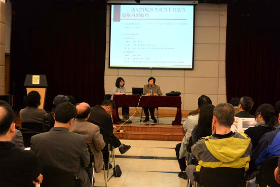 张其凤为江苏省直书协会员讲当代书法