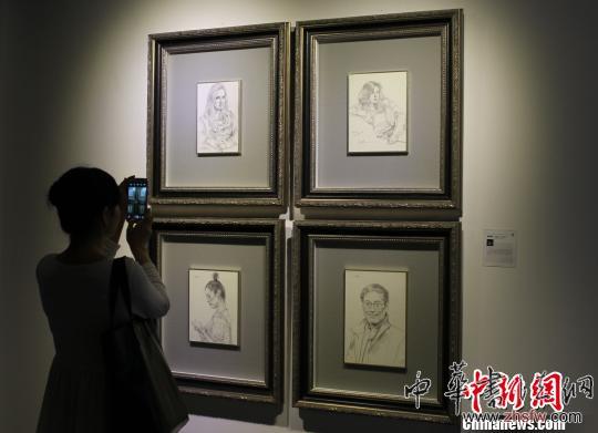 重庆举办本土画展 52幅艺术家原作齐聚南滨路