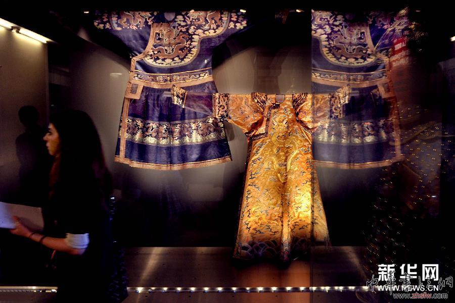 （国际）（2）中国艺术珍品展在巴黎举行