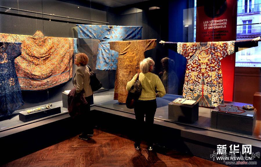 （国际）（4）中国艺术珍品展在巴黎举行