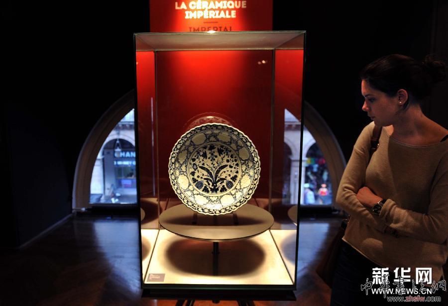 （国际）（9）中国艺术珍品展在巴黎举行