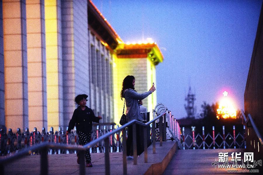 （文化）（4）中国国家博物馆首次开设晚间专场