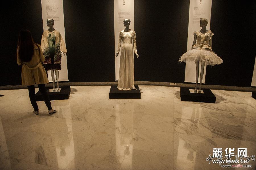 （文化）（4）《时代映像—中国时装艺术展》拉开巡展帷幕