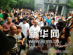     对日益产品化的中国当代艺术而言，“灵魂之躯——艺术家的寻魂之旅”展览，针对性的指明了一条精神的救赎之路。正是这群以心灵为诉求的艺术群体几乎牺牲个人利益的抵抗和坚守，完成了一次来自艺术系统内的自我革命和生态链的重塑与造血。（文/陈晓峰）