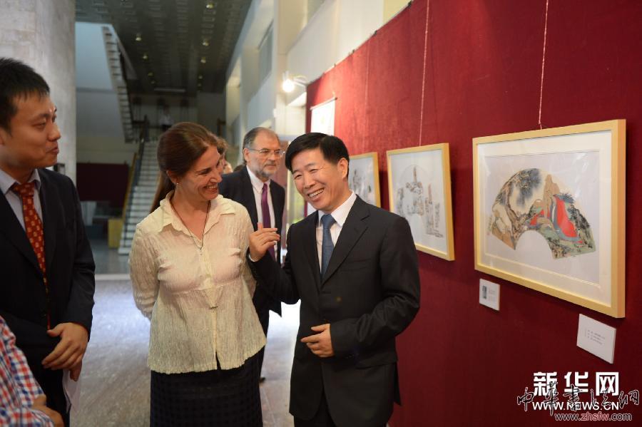 （XHDW）（3）“中国扇面画展”在阿尔巴尼亚举行