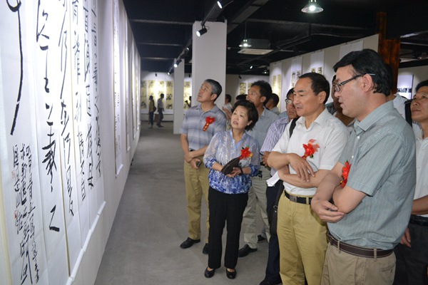 “汉中行走”书法展在枣庄清和美术馆举行
