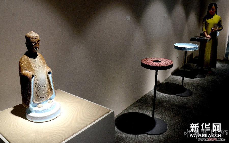 （晚报）（2）“回到内心”黄珂陶瓷作品展在郑州举办