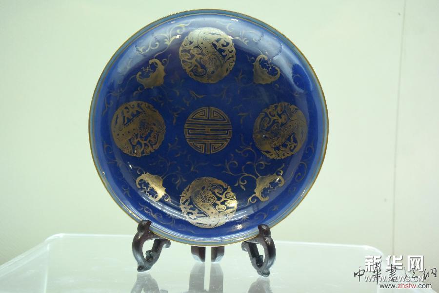 （晚报）（3）济南举办古代瓷盘珍品展