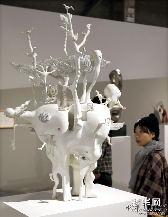 （晚报）（1）“追梦时空——上海雕塑艺术邀请展”在沪举行