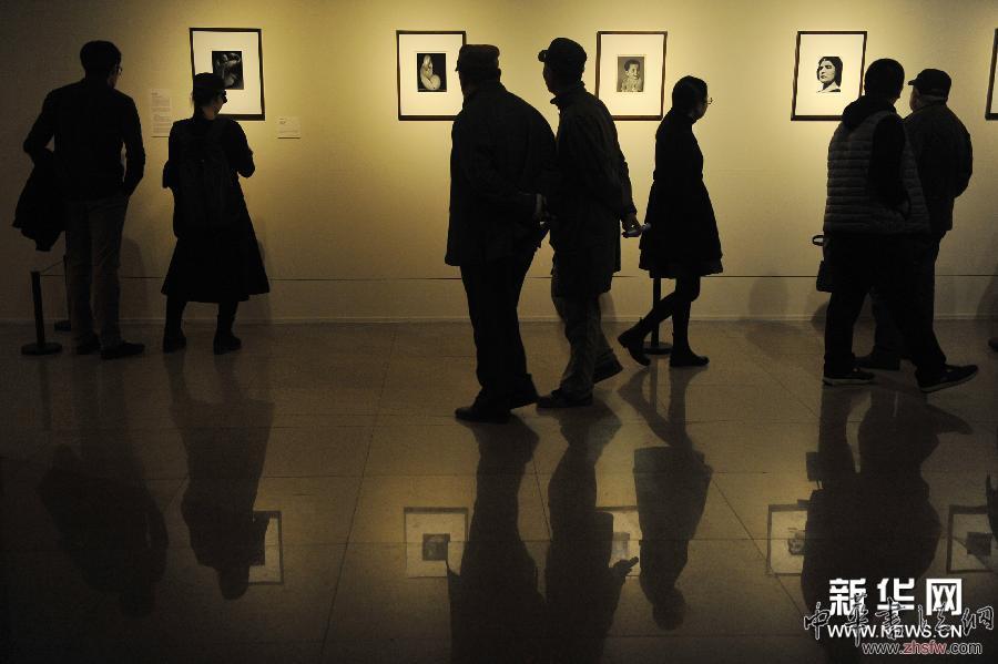（文化）（3）“乘物游心——1839-2014直接摄影原作展”在京展出