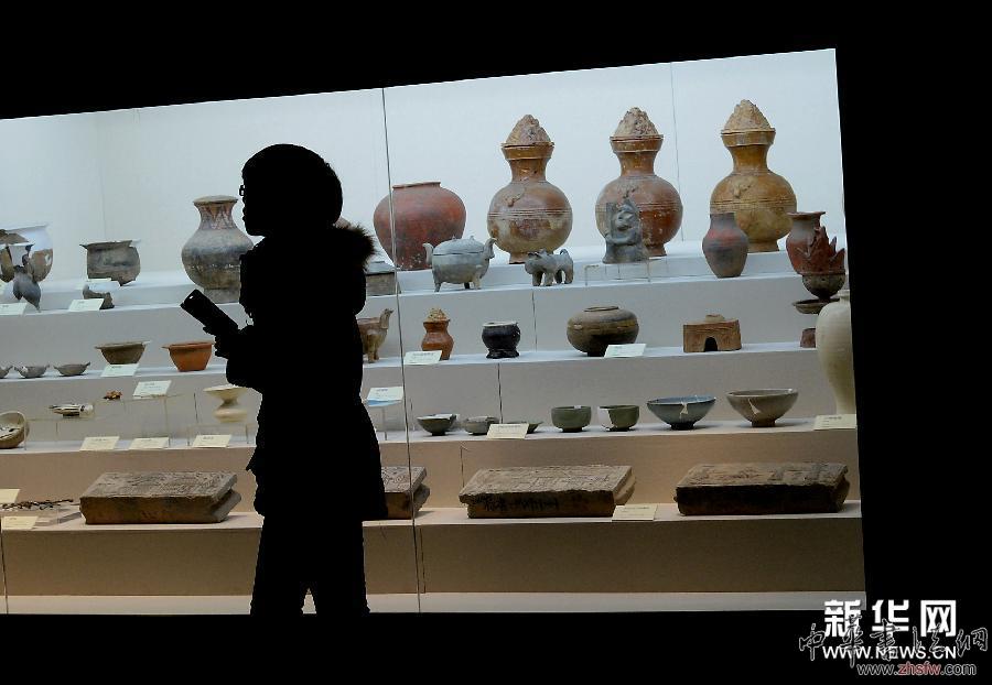 （文化）（3）河南举办南水北调中线工程考古成果展
