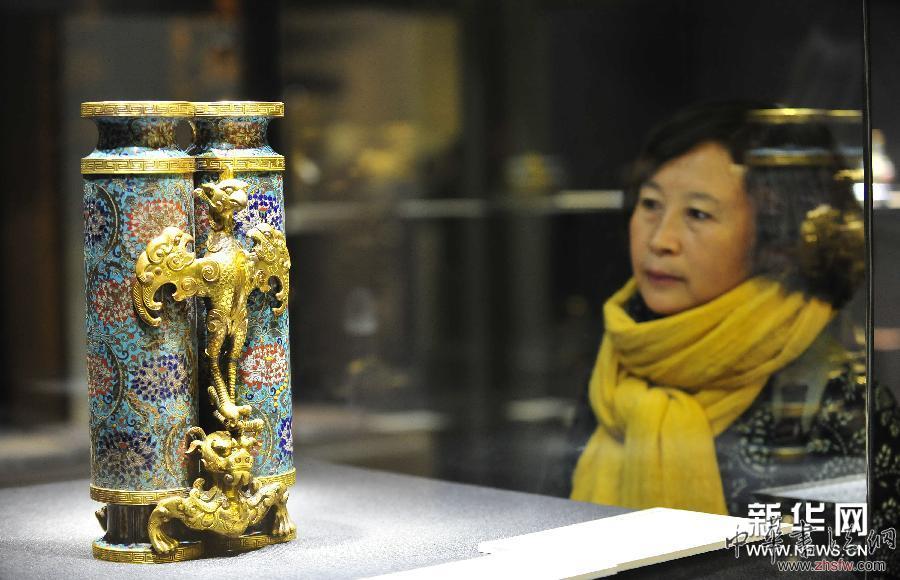（晚报）（2）传统工艺精品亮相北京保利2014秋拍预展
