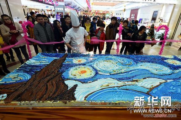 （晚报）蛋糕上绘星空