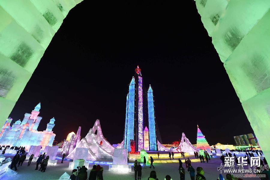 （社会）（4）“流光溢彩”冰雪童话世界——第31届哈尔滨国际冰雪节开幕