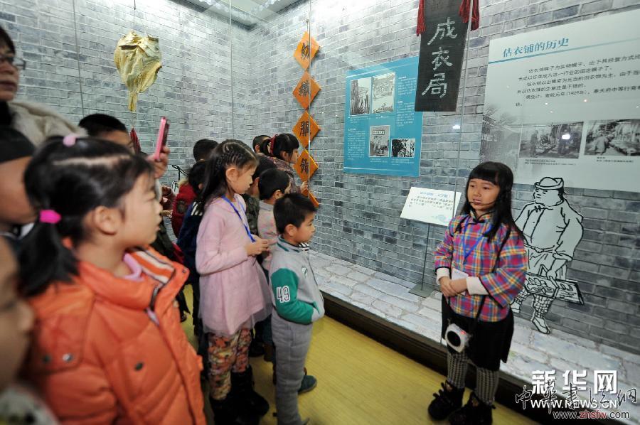 （晚报）（1）“百年关东老幌”展亮相长春