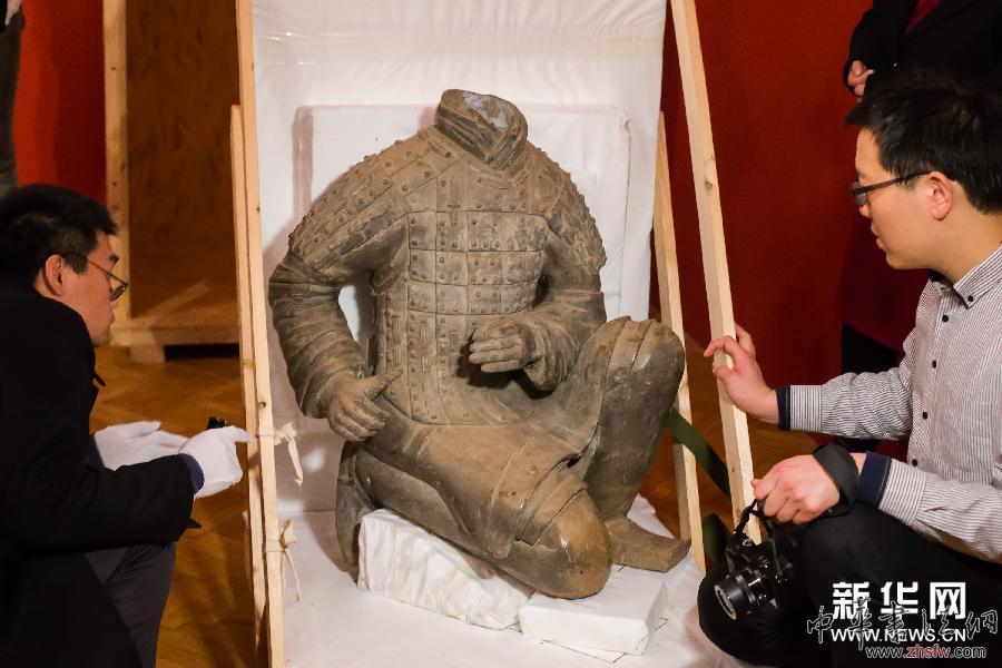 （XHDW）（1）“华夏瑰宝展”开箱仪式在布达佩斯举行