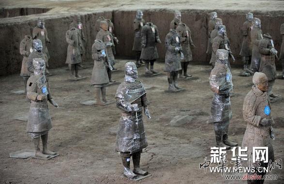 （社会）（1）出土兵马俑“穿上”保鲜膜