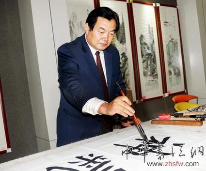 谭双源——特邀最受欢迎的双十大人民书法家献礼全国两会