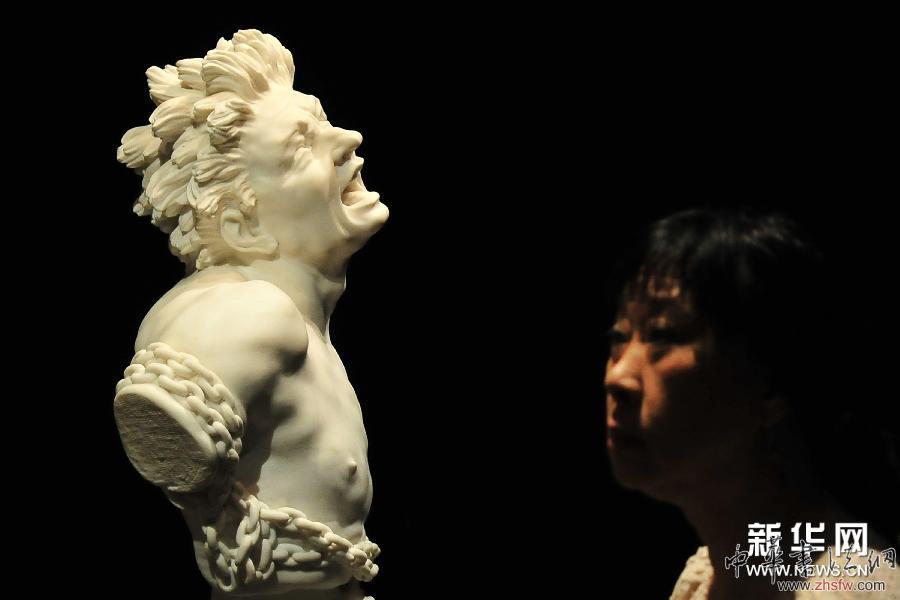 （国际）（3）列支敦士登王室珍宝展在新加坡开放媒体预览