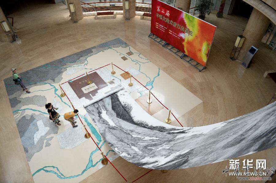（文化）（1）第二届中国女美术家作品展览在西安展出