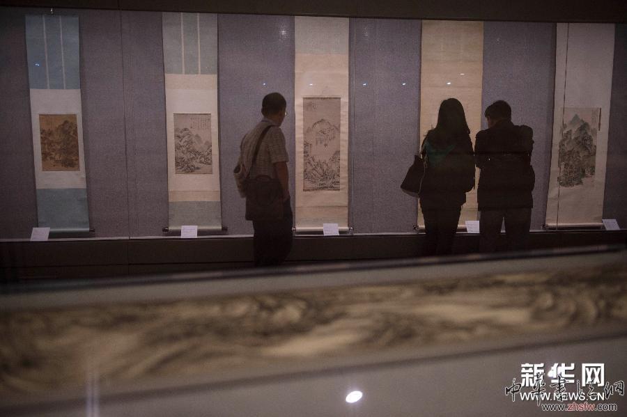 （晚报）（2）“山水清晖—故宫、上博珍藏王鉴、王翚及虞山派绘画精品展”在澳门开幕
