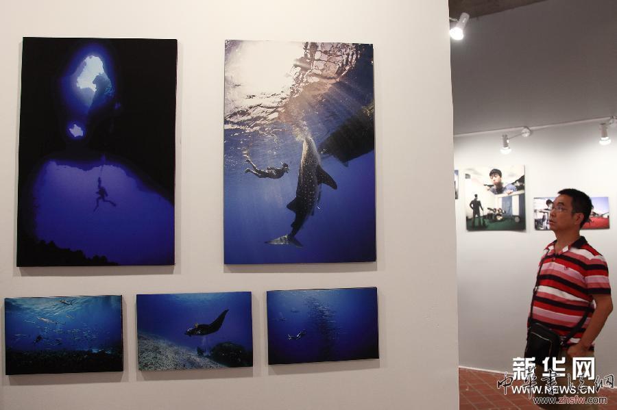 （文化）（3）第二届上海青年摄影艺术大展在沪举行
