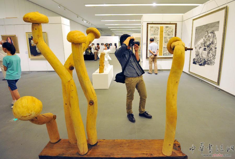 天津艺术青年展现“梦想与未来” 图