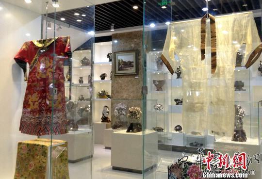 湖南工艺美术馆新馆开幕“素纱禅衣”复制品亮相