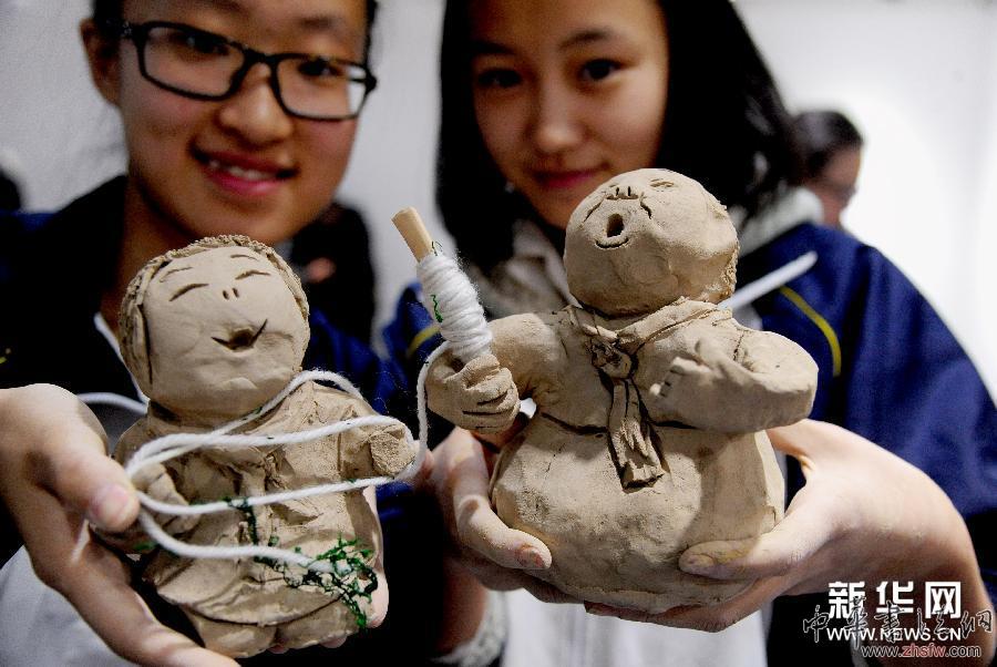 沈阳举行中小学生陶艺雕塑作品展 图