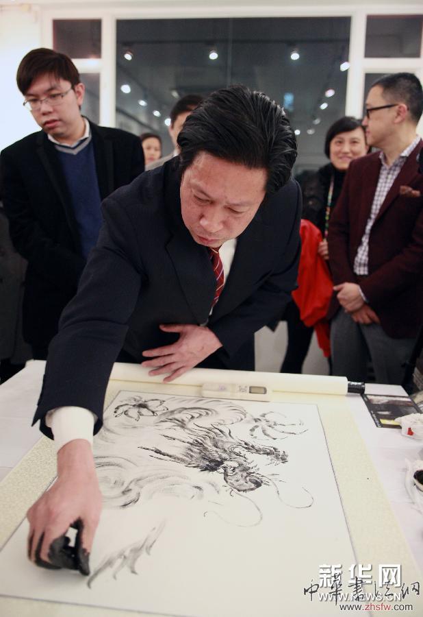 （晚报）（1）著名指墨艺术家李聪扬作品展在港举行