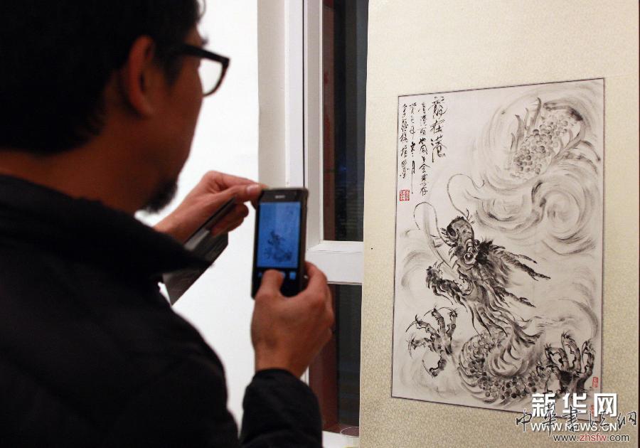 （晚报）（3）著名指墨艺术家李聪扬作品展在港举行