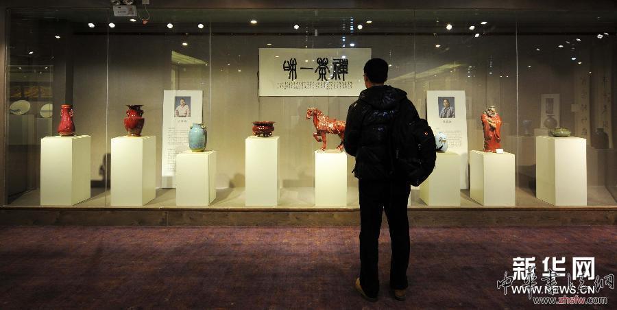 （文化）（3）佛教主题陶瓷作品亮相郑州