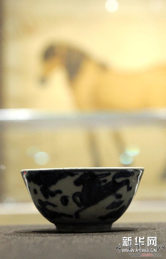 （文化）（4）南京博物院举行马文物精品展