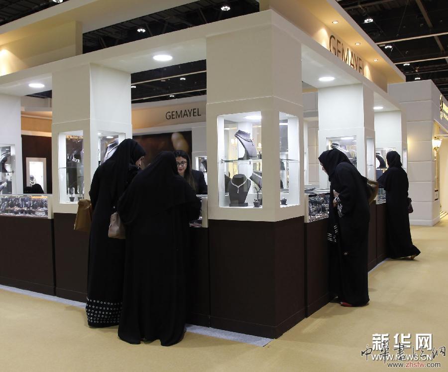 （晚报）（2）第22届阿布扎比国际珠宝和名表展举行