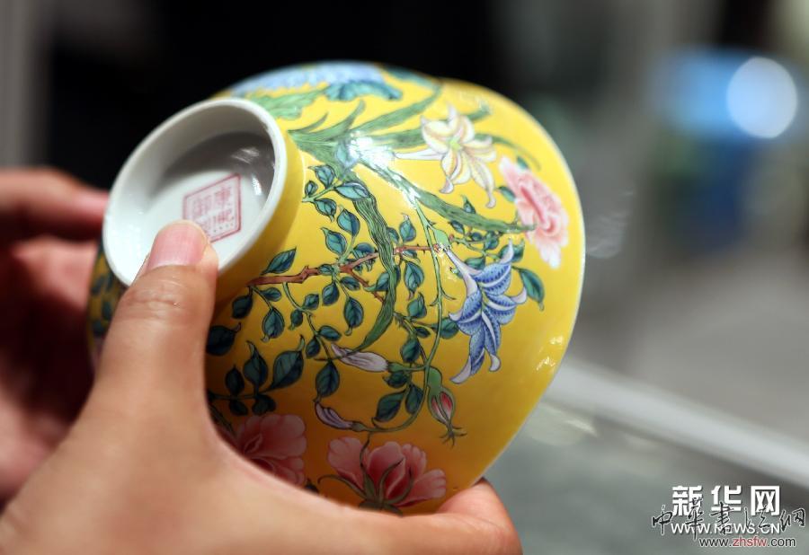 （社会）（1）香港佳士得举行2014年春拍预展