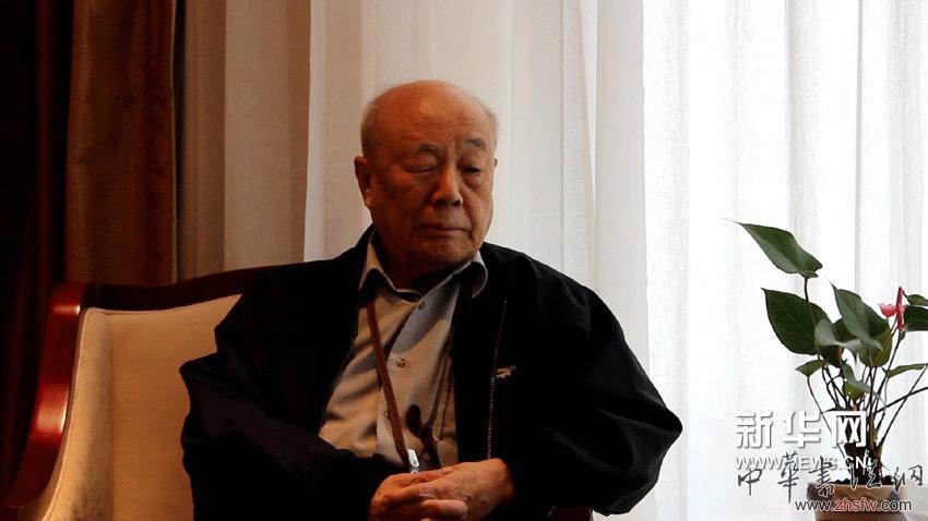 欧阳中石: