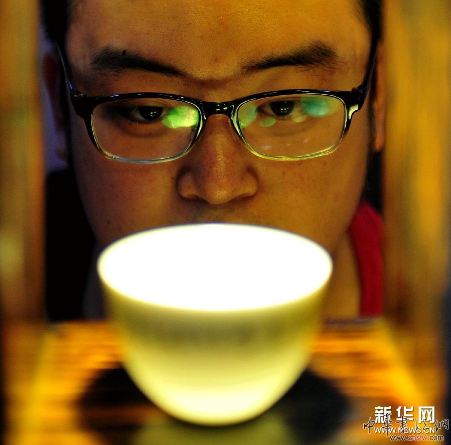 （社会）（2）300余件当代工艺瓷器精品亮相津门