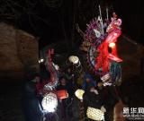 游龙灯 闹元宵 图