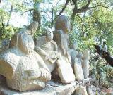 湖南现规模超秦始皇兵马俑巨大古代石像群