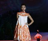 全国剪纸大赛“十大神剪”出炉 剪纸时装秀成亮点