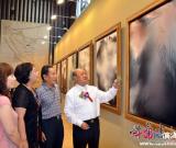 台湾著名画家严隽泰伉俪大陆巡回画展在津开幕