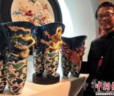台湾“尊荣祥龙瓷瓶”等法蓝瓷亮相石家庄 图
